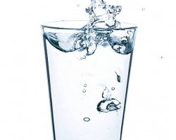 Очищення склянок на професійній кухні